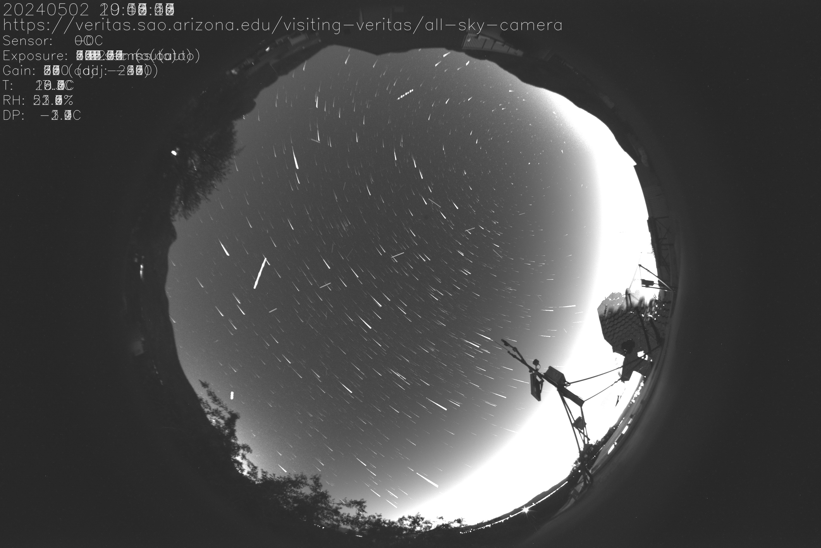 Previous night's star trails image